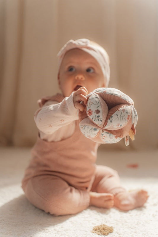 PELOTA MONTESSORI FAIRY GARDEN LITTLE DUTCH