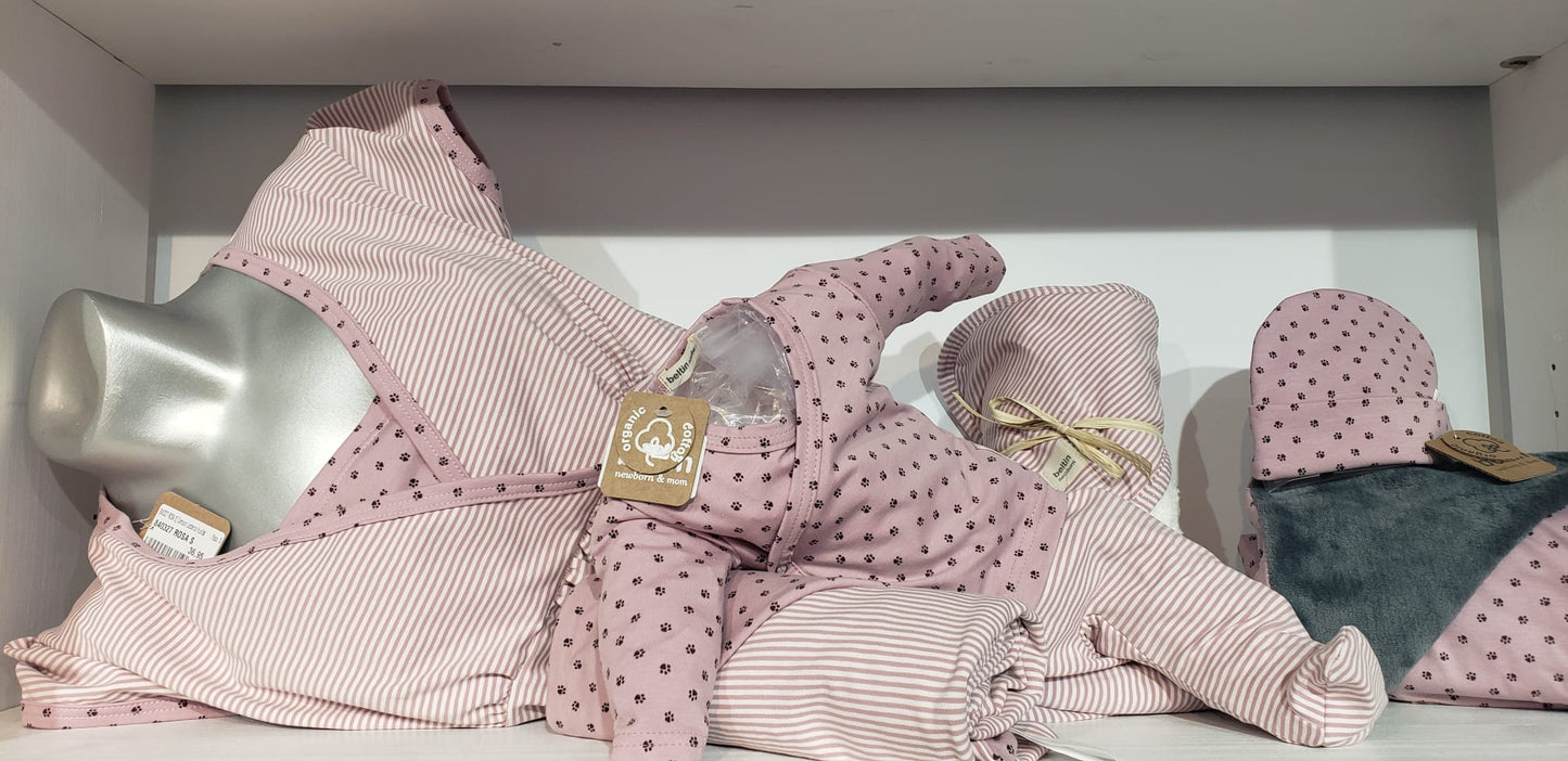 Conjunto Jubón y Polaina Huellas Rosa Primera Puesta