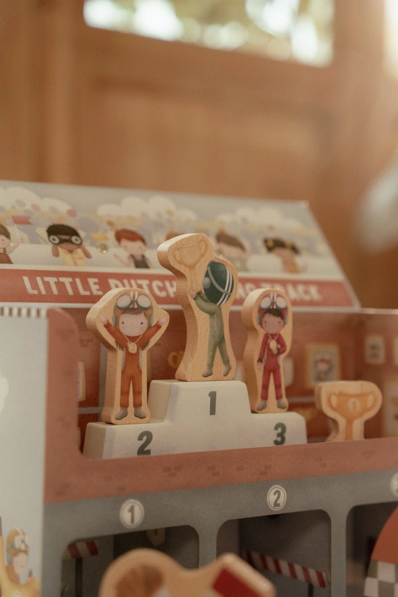 CAJA DE JUEGO CON PISTA CARRERAS FSC LITTLE DUTCH