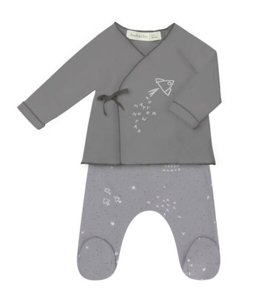 bebe ropa primera puesta