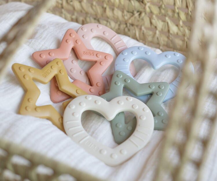 Mordedor BIBS Baby Bitie Corazón Ivory - Imagen 7
