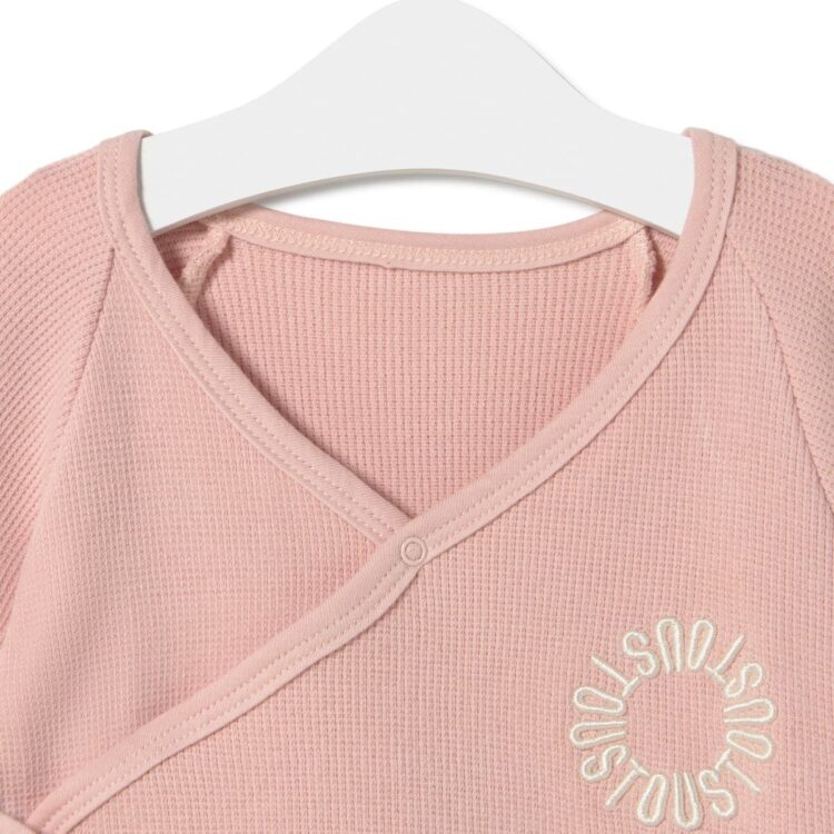 Pelele cruzado de bebé Rosa TOUS - Imagen 3